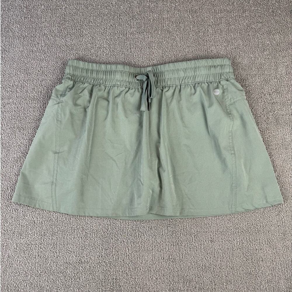 Dip Active Skort Built‎ in Shorts Athletic Green Size Medium